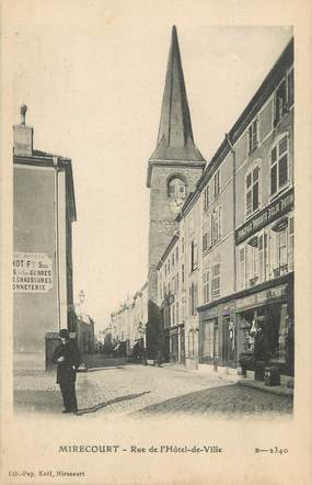 / CPA FRANCE 88 "Mirecourt, rue de l'hôtel de ville"