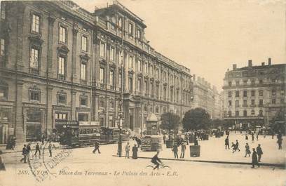 CPA FRANCE 69 "Lyon", place des Terreaux