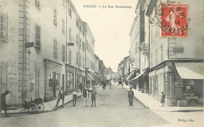/ CPA FRANCE 71 "Macon, la rue Rambuteau"