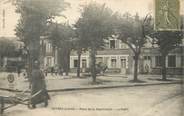 45 Loiret / CPA FRANCE 45 "Boynes, place de la république, la poste"