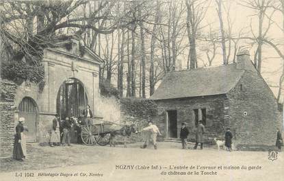 / CPA FRANCE 44 "Nozay, l'entrée de l'avenue et maison du garde du château de La Touche"