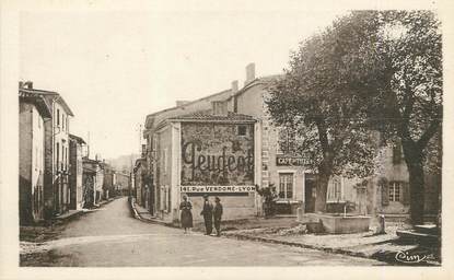 / CPA FRANCE 38 "Saint Symphorien d'Ozon, place des tilleuls"