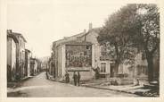 38 Isere / CPA FRANCE 38 "Saint Symphorien d'Ozon, place des tilleuls"