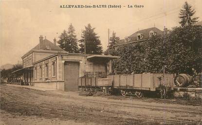 / CPA FRANCE 38 "Allevard les Bains, la gare"