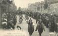 / CPA FRANCE 35 "Rennes, fête des fleurs 1910, coqs trainant des oeufs"
