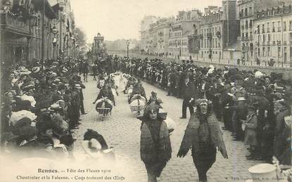 / CPA FRANCE 35 "Rennes, fête des fleurs 1910, coqs trainant des oeufs"