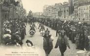 35 Ille Et Vilaine / CPA FRANCE 35 "Rennes, fête des fleurs 1910, coqs trainant des oeufs"