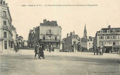 / CPA FRANCE 35 "Vitré, la place de la gare et les rues de la Borderie et Duguesclin"