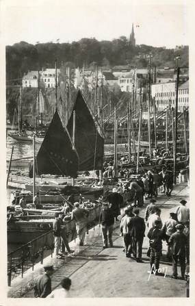 / CPSM FRANCE 29 "Douarnenez, le port"