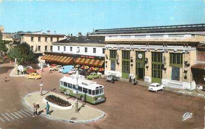 / CPSM FRANCE 26 "Valence, la gare" / GARE / BUS