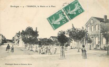 / CPA FRANCE 24 "Thenon, la mairie et la place"