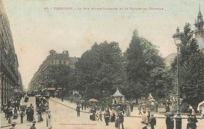 / CPA FRANCE 31 "Toulouse, la rue Alsace Lorraine et le square du capitole" / Ed. LABOUCHE 