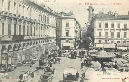 / CPA FRANCE 31 "Toulouse, arcades du capitole" / Ed. LABOUCHE 