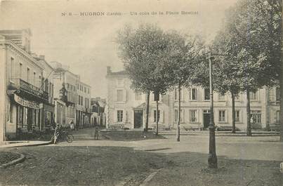 / CPA FRANCE 40 "Mugron, un coin de la place de Bastia"