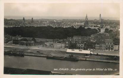 / CPSM FRANCE 62 "Calais, vue générale prise de l'hôtel de ville"