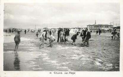 / CPSM FRANCE 62 "Calais, la plage"