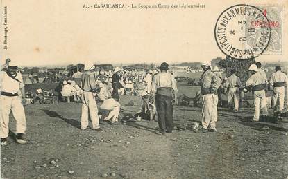 CPA MAROC "Casablanca, la Soupe au camp des légionnaires" / LÉGION 