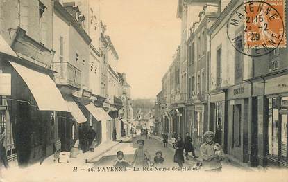 CPA FRANCE 53 "Mayenne, la rue Neuve des Halles"