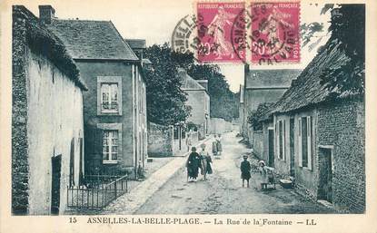 CPA FRANCE 14 "Asnelles la Belle Plage, la rue de la Fontaine"