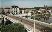 77 Seine Et Marne CPSM FRANCE 77 "Melun, sur le pont du Gal Leclerc"