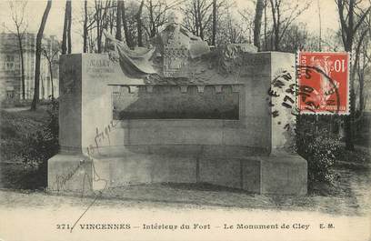 / CPA FRANCE 94 "Vincennes, intérieur du Fort, le monument de Cley"