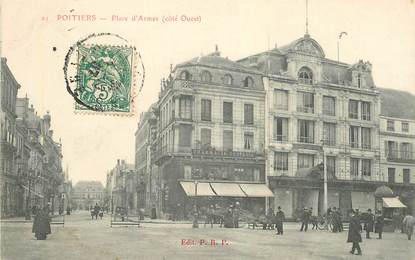 CPA FRANCE 86 "Poitiers, Place d'Armes"