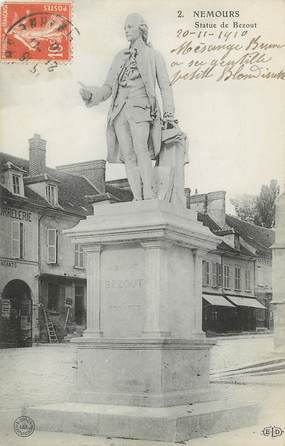 / CPA FRANCE 77 "Nemours, statue de Bezout"