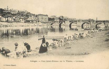 / CPA FRANCE 87 "Limoges, pont Saint Etienne sur la vienne" / LAVEUSES