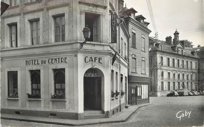 / CPSM FRANCE 27 "Bernay, hôtel de ville et hôtel du centre"