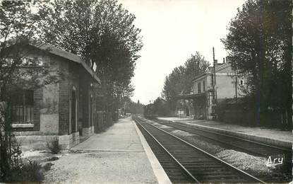 CPSM FRANCE 13 "Sénas, la gare"