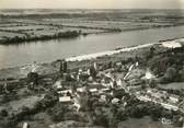 27 Eure / CPSM FRANCE 27 "Aizier, vue aérienne du bourg et la Seine"