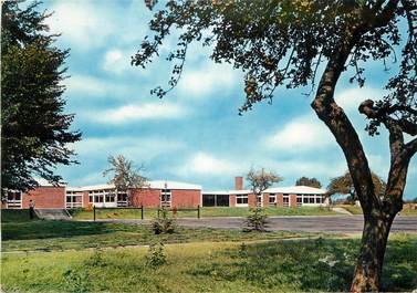 / CPSM FRANCE 27 "Bourg Achard, le collège d'enseignement général"