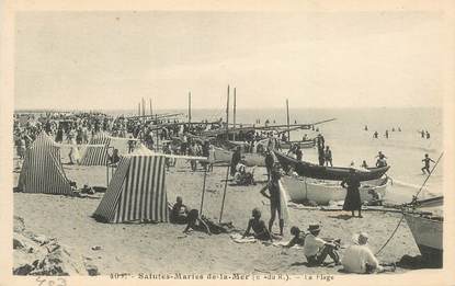 CPA FRANCE 13 "Saintes Maries de la Mer, la Plage  "