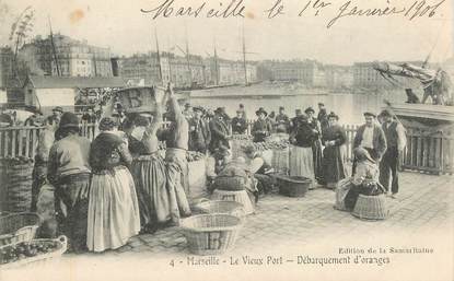 CPA FRANCE 13 "Marseille, le vieux port, le débarquement d'Oranges"