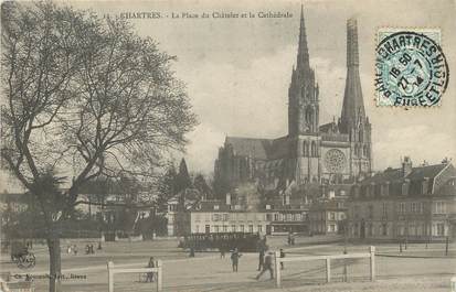 / CPA FRANCE 28 "Chartres, la place du châtelet et la cathédrale"