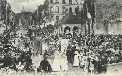 / CPA FRANCE 62 "Boulogne sur Mer, la grande procession, confrèries et délégations"