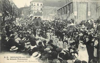 / CPA FRANCE 62 "Boulogne sur Mer,  la grande procession"