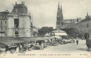 51 Marne CPA FRANCE 51 "Châlons sur Marne, la Place Godard un jour de Marché"