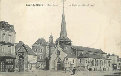 / CPA FRANCE 60 "Grandvilliers, place Barbier, le buste du général Sages"