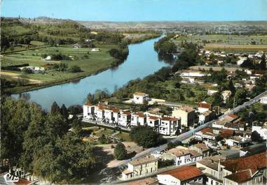 / CPSM FRANCE 33 "Saint Foy la Grande, le jardin public et les rives de la Dordogne"