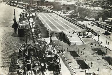 / CPSM FRANCE 33 "Port Autonome de Bordeaux, les jardins et la terrasse Sud" / BATEAU