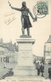 02 Aisne / CPA FRANCE 02 "Guise, statue de Camille Desmoulins"