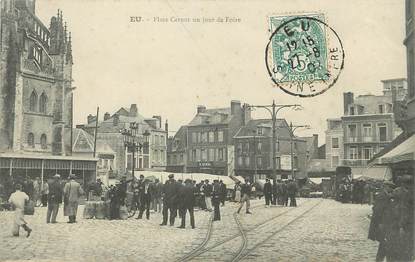 / CPA FRANCE 76 "Eu, place Carnot un jour de foire"