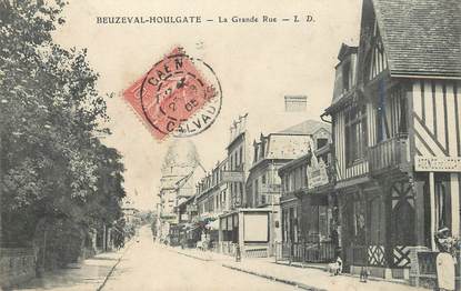 / CPA FRANCE 14 "Beuzeval Houlgate, la grande rue"