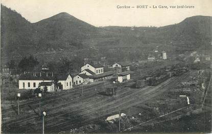 CPA FRANCE 19 "Bort, la Gare, vue intérieure" / TRAIN