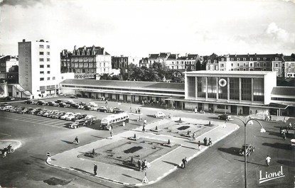 / CPSM FRANCE 49 "Angers, gare Saint Laud"