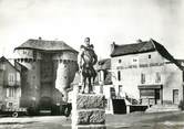 48 Lozere / CPSM FRANCE 48 "Marjevols, statue Henri IV, sculpteur Auricoste"