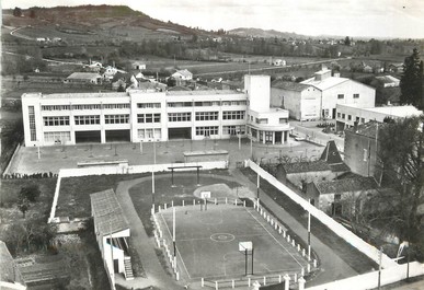 / CPSM FRANCE 47 "Castelmoron, le groupe scolaire et le stade"