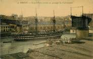 29 Finistere / CPA FRANCE 29 "Brest, grand pont au passage du Calédonien"