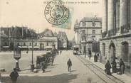 21 Cote D'or / CPA FRANCE 21 "Dijon, la place d'Armes et la rue de la liberté" / TRAMWAY